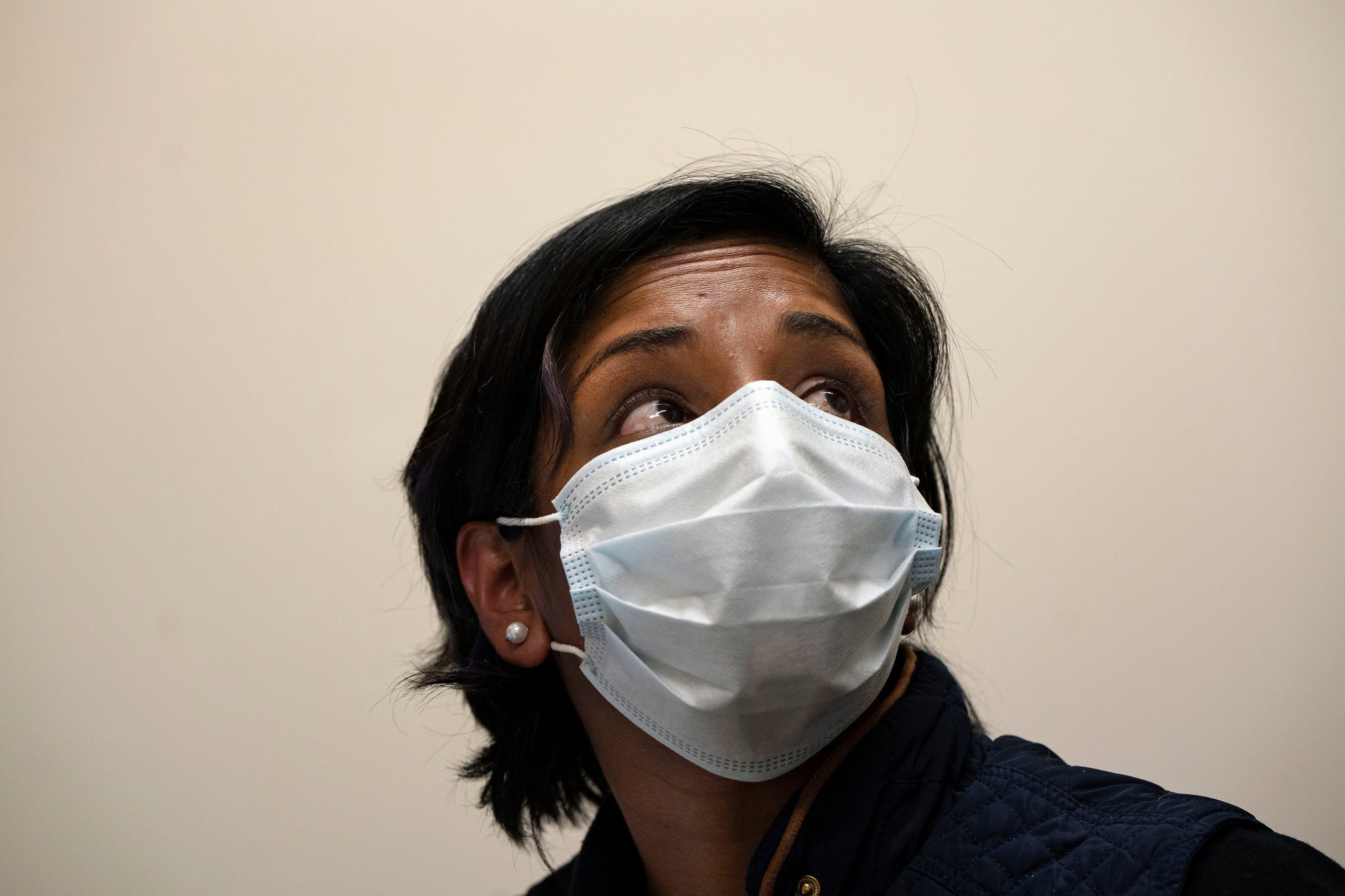 Roychoudhury-wearing-N95-mask-looking-up